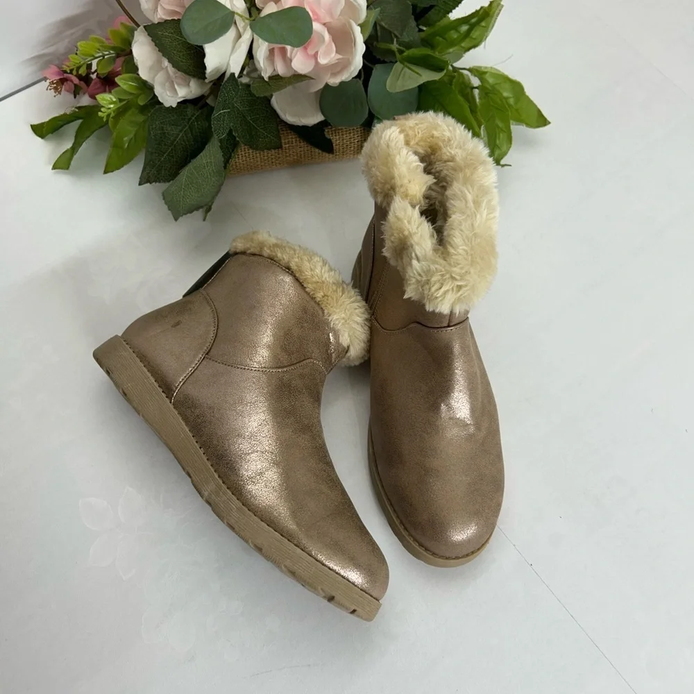 Women’s Metallic Taupe Faux-Fur Lined Ankle Boots